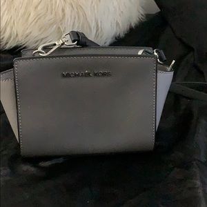 micheal kors crossbody bag